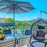 Five Bedroom With Private Pool