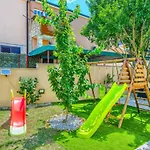 Villa Five Bedroom With Private Pool *