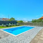 Five Bedroom With Private Pool