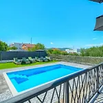 Five Bedroom With Private Pool Villa