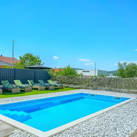 فيلة Five Bedroom With Private Pool Dicmo
