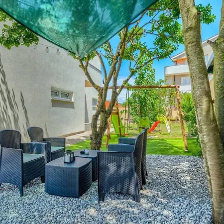 Villa Five Bedroom With Private Pool