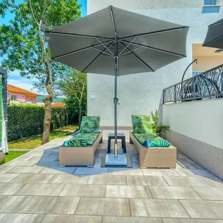 فيلة Five Bedroom With Private Pool