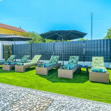 Five Bedroom With Private Pool فيلة *