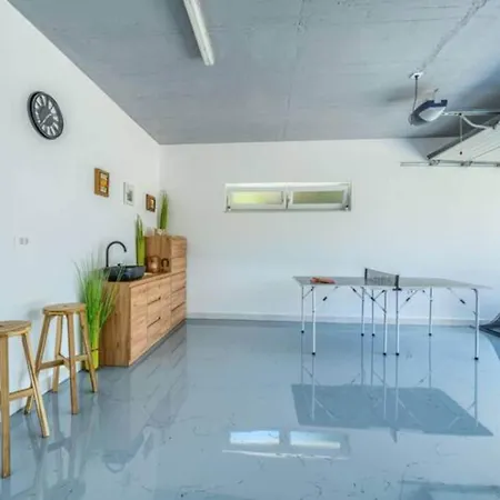 فيلة Five Bedroom With Private Pool *