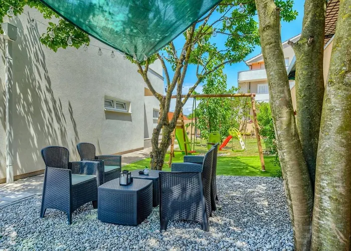 Villa Five Bedroom With Private Pool