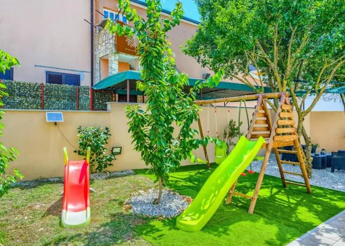 Villa Five Bedroom With Private Pool *